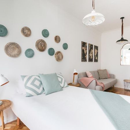 Stroll To Coffee Shops Near A Renovated Hillside Apartment In Graca Lisboa Ngoại thất bức ảnh