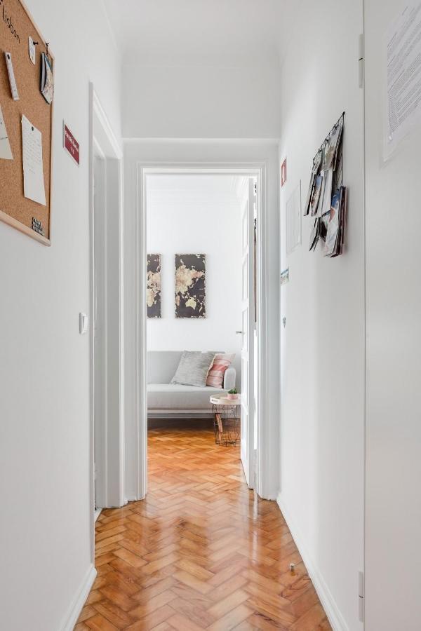 Stroll To Coffee Shops Near A Renovated Hillside Apartment In Graca Lisboa Ngoại thất bức ảnh