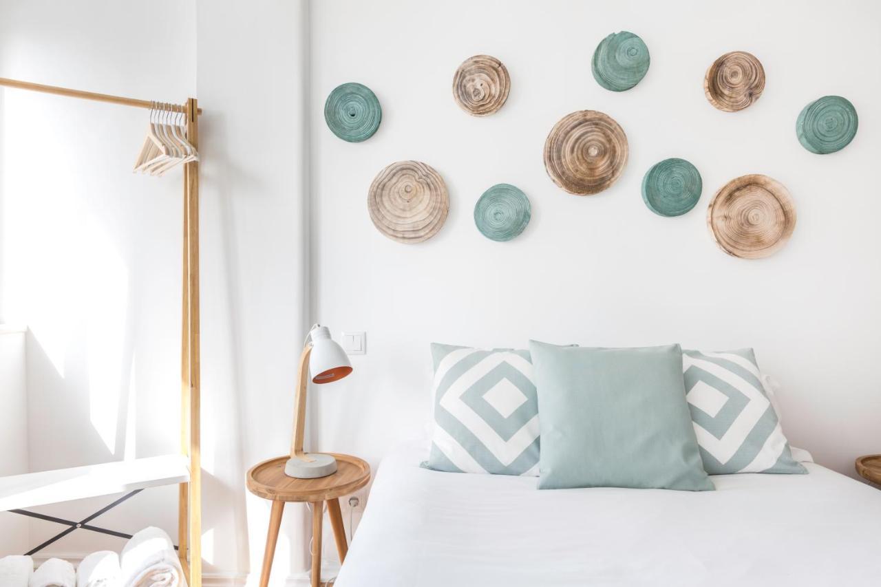 Stroll To Coffee Shops Near A Renovated Hillside Apartment In Graca Lisboa Ngoại thất bức ảnh