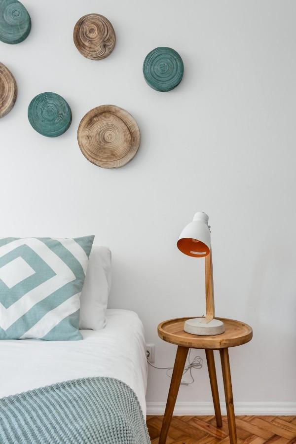 Stroll To Coffee Shops Near A Renovated Hillside Apartment In Graca Lisboa Ngoại thất bức ảnh