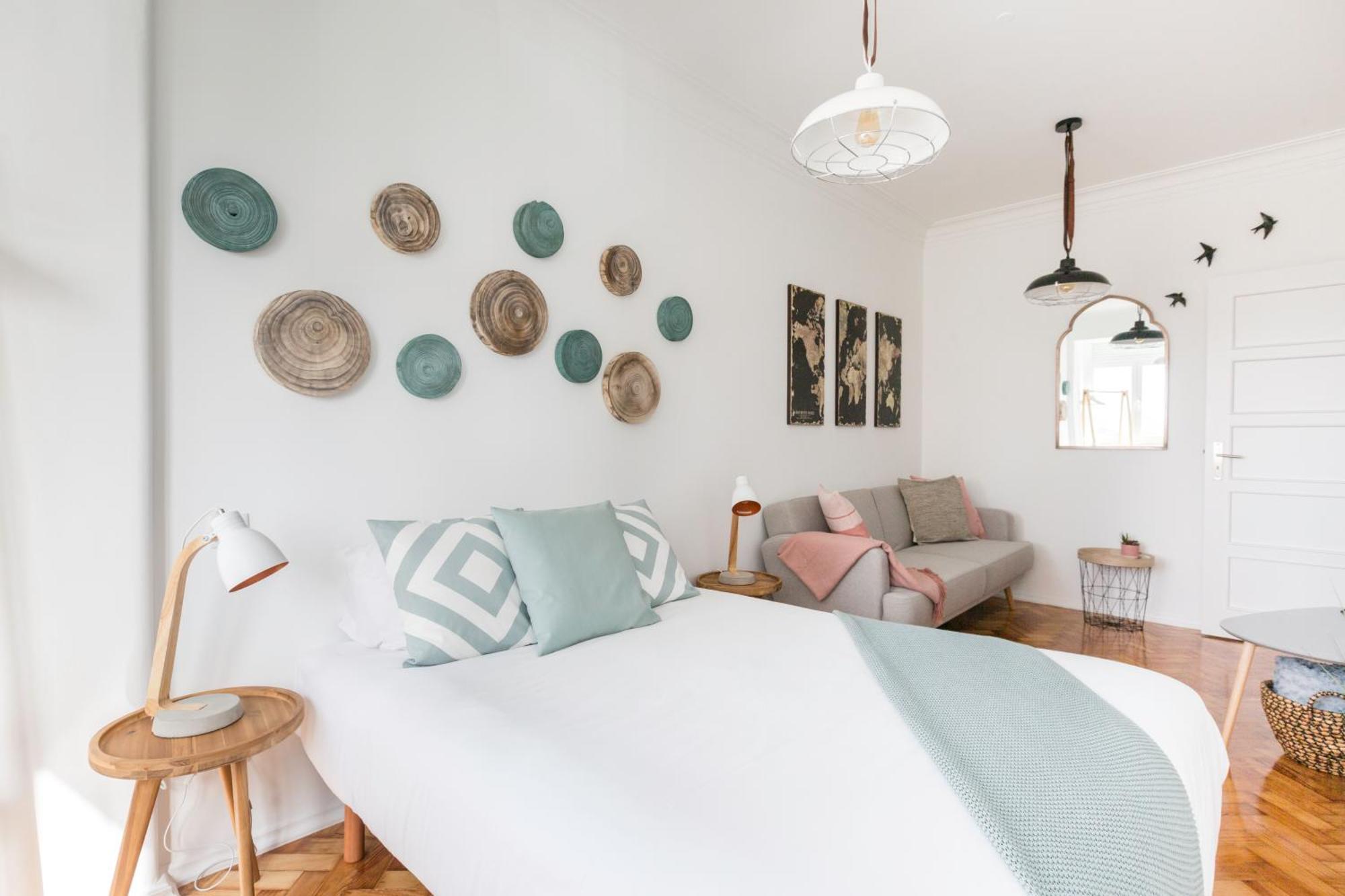 Stroll To Coffee Shops Near A Renovated Hillside Apartment In Graca Lisboa Ngoại thất bức ảnh